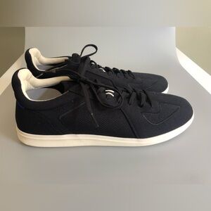 NEW! Rothy's Men's The RS01 Lace Up Knit Sneakers Black White Soles Size: M 12.5